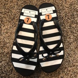 Women’s size 7 kate spade flip flops NWT
